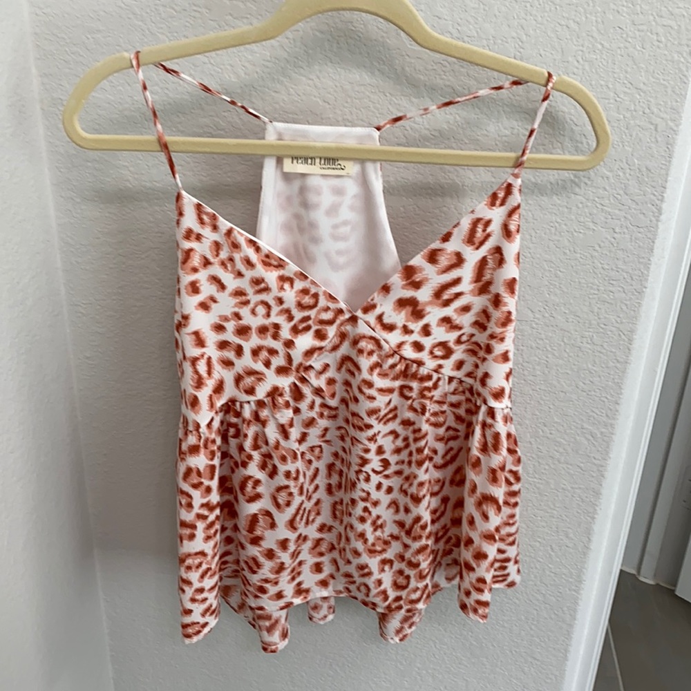 Super cute leopard tank top bought at a boutique